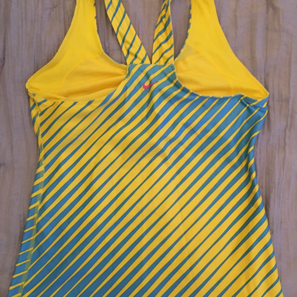 Nike performance top